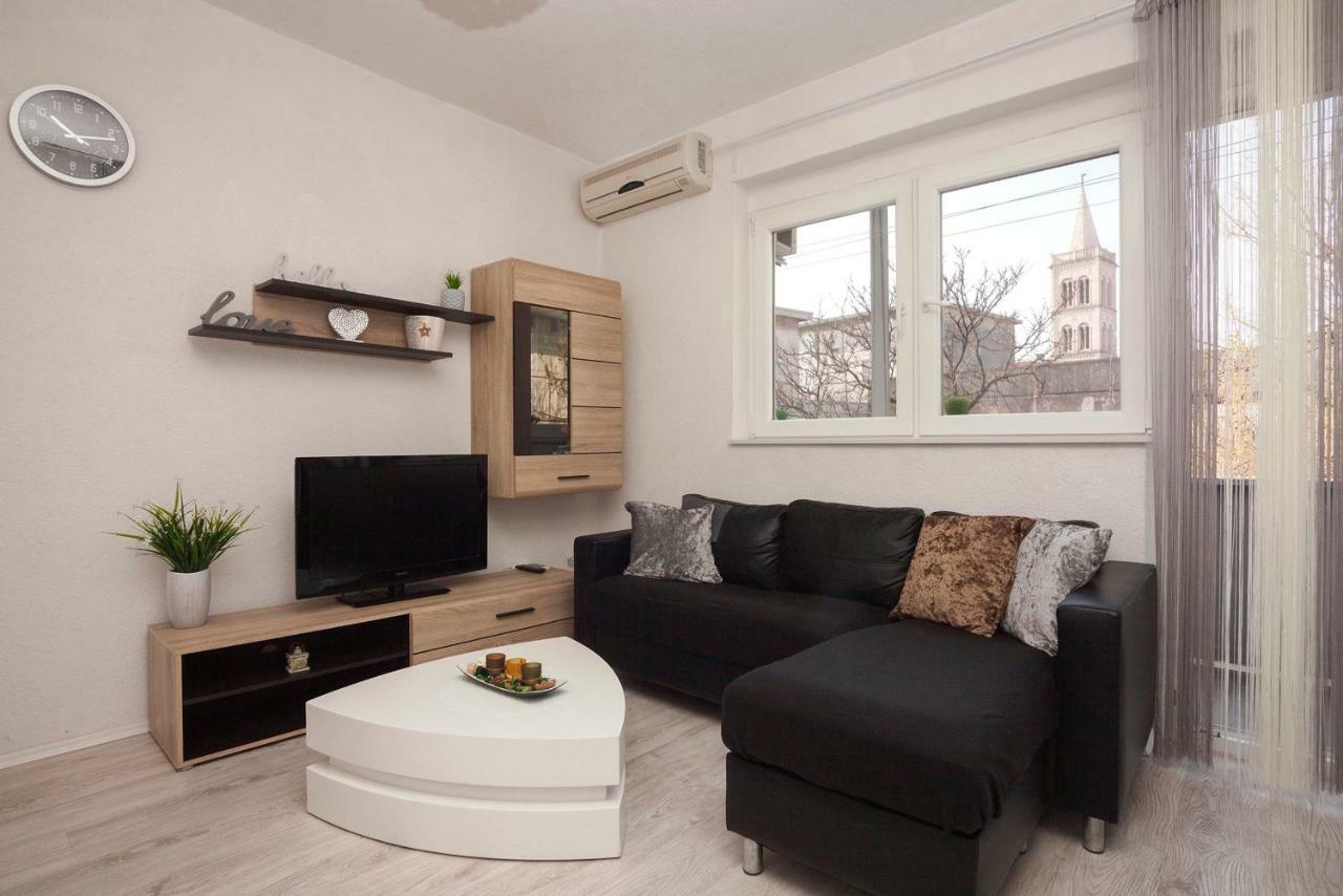 Royal View Apartment *